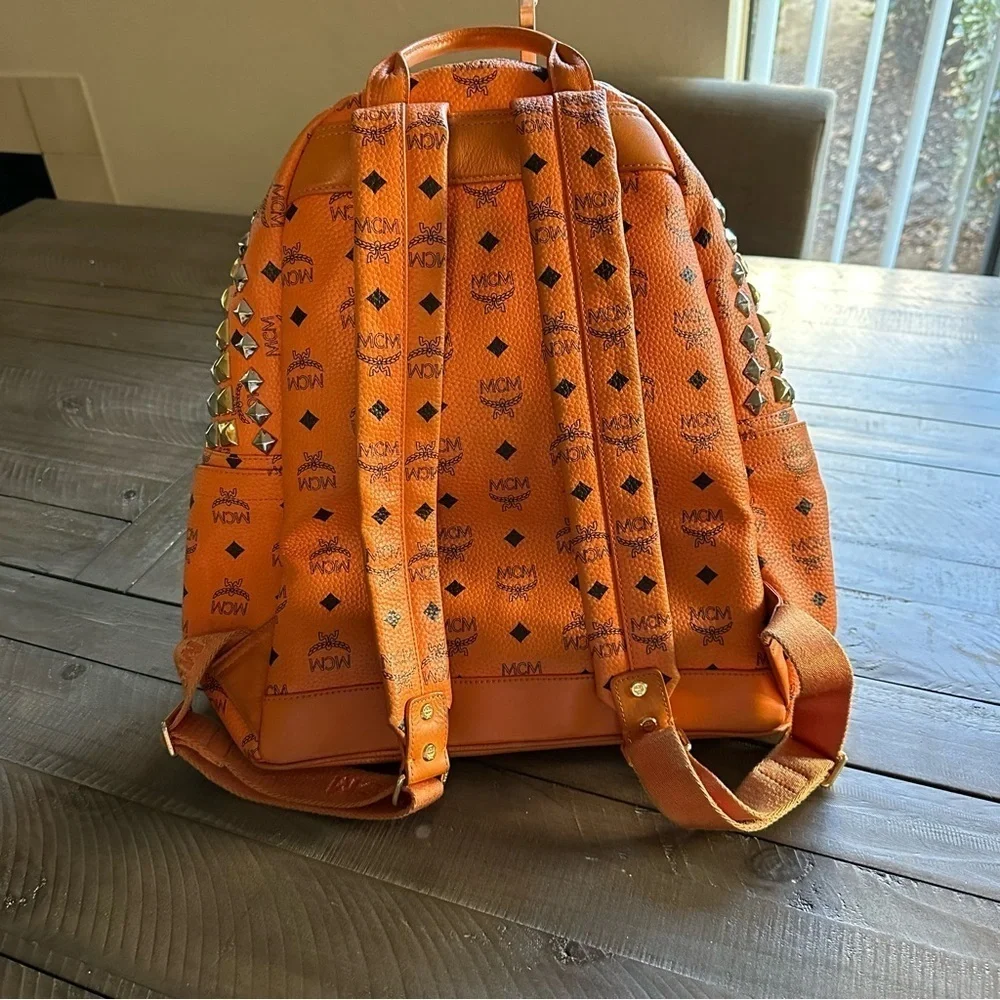 🔥MCM leather orange Visetos coated canvas 
Stark backpack🔥LIMITED EDITION - Picture 6 of 17
